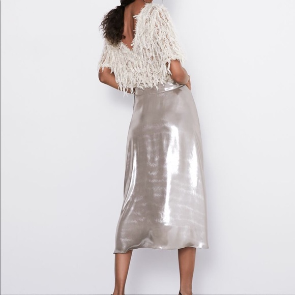 🚨ALL OFFERS ACCEPTED 🚨 STORE CLOSING 🚨 Zara Metallic Ruffled Skirt - Picture 7 of 9